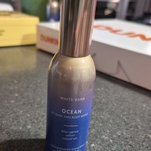 White Barn Ocean Room Spray - Blue and Cream